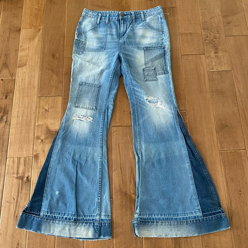 Like New Free People Distressed Denim Flare Leg Patch Artisan Jeans Blue Fade